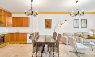 Spacieux appartement avec une grande terrasse à vendre à quelques pas des commodités à Aloha, Nueva Andalucía, Marbella 803649 