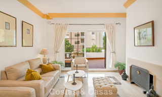 Spacieux appartement avec une grande terrasse à vendre à quelques pas des commodités à Aloha, Nueva Andalucía, Marbella 803651 