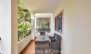 Spacieux appartement avec une grande terrasse à vendre à quelques pas des commodités à Aloha, Nueva Andalucía, Marbella 803658 