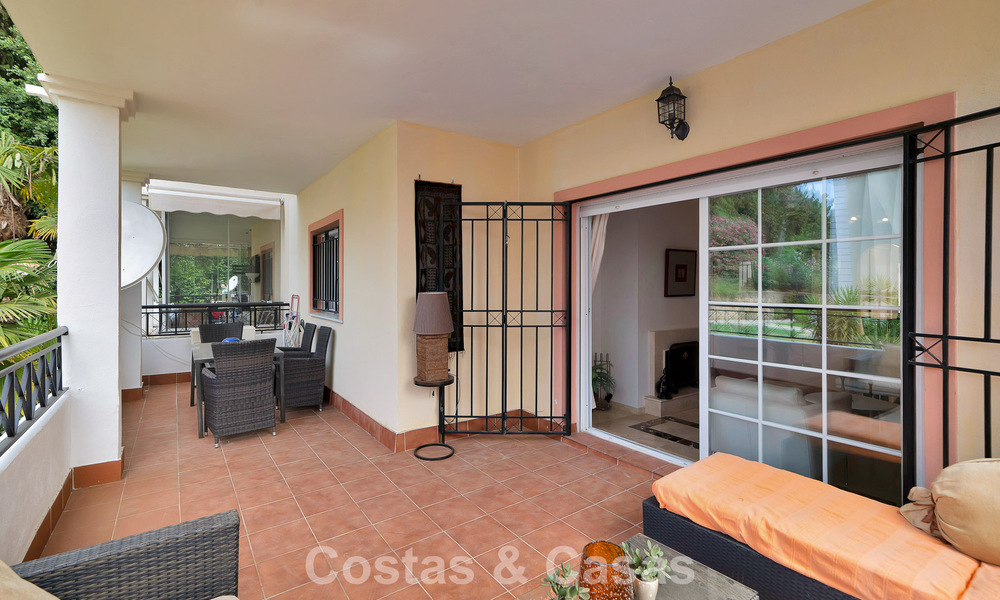Spacieux appartement avec une grande terrasse à vendre à quelques pas des commodités à Aloha, Nueva Andalucía, Marbella 803660