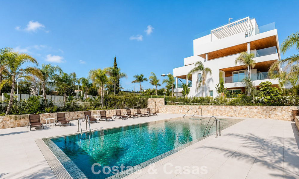 Appartement moderne prestigieux de 3 chambres prêt à emménager à vendre sur le Golden Mile de Marbella 803787