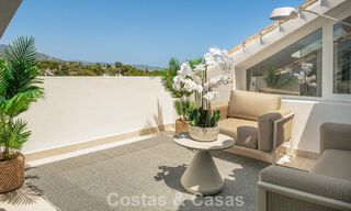 Penthouse boutique à vendre à quelques minutes à pied des commidités et de Puerto Banús, Nueva Andalucía, Marbella 803831 