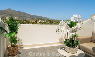 Penthouse boutique à vendre à quelques minutes à pied des commidités et de Puerto Banús, Nueva Andalucía, Marbella 803833 