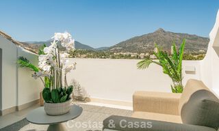 Penthouse boutique à vendre à quelques minutes à pied des commidités et de Puerto Banús, Nueva Andalucía, Marbella 803834 