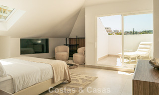 Penthouse boutique à vendre à quelques minutes à pied des commidités et de Puerto Banús, Nueva Andalucía, Marbella 803837 