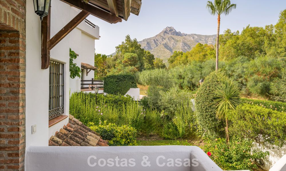 Maison mitoyenne exclusive avec terrasse sur le toit à vendre sur le Golden Mile de Marbella 803853