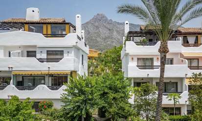 Maison mitoyenne exclusive avec terrasse sur le toit à vendre sur le Golden Mile de Marbella 803855