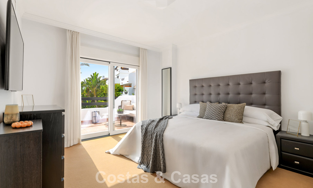 Maison mitoyenne exclusive avec terrasse sur le toit à vendre sur le Golden Mile de Marbella 803858