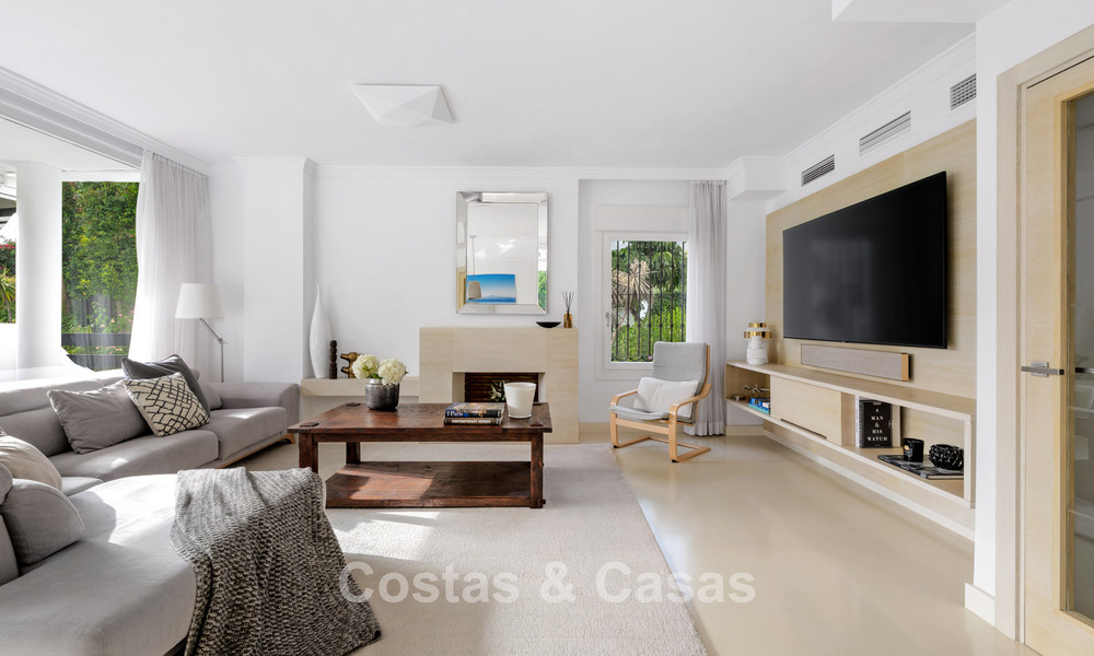 Maison mitoyenne exclusive avec terrasse sur le toit à vendre sur le Golden Mile de Marbella 803865