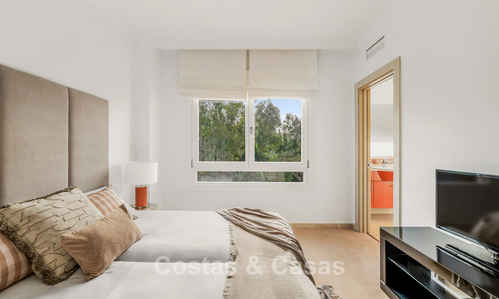 Maison mitoyenne exclusive avec terrasse sur le toit à vendre sur le Golden Mile de Marbella 803875