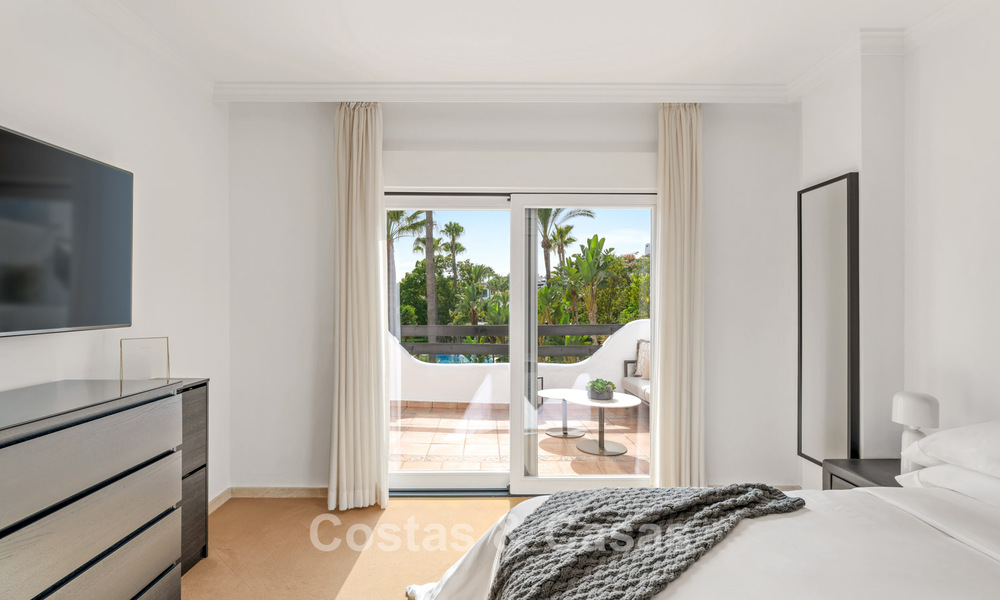Maison mitoyenne exclusive avec terrasse sur le toit à vendre sur le Golden Mile de Marbella 803888