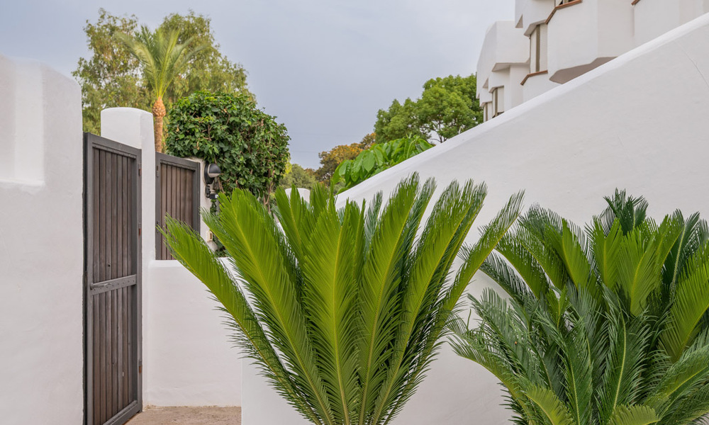 Maison mitoyenne exclusive avec terrasse sur le toit à vendre sur le Golden Mile de Marbella 803897
