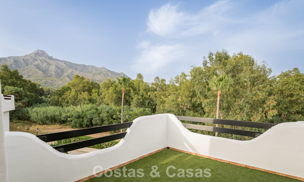Maison mitoyenne exclusive avec terrasse sur le toit à vendre sur le Golden Mile de Marbella 803902
