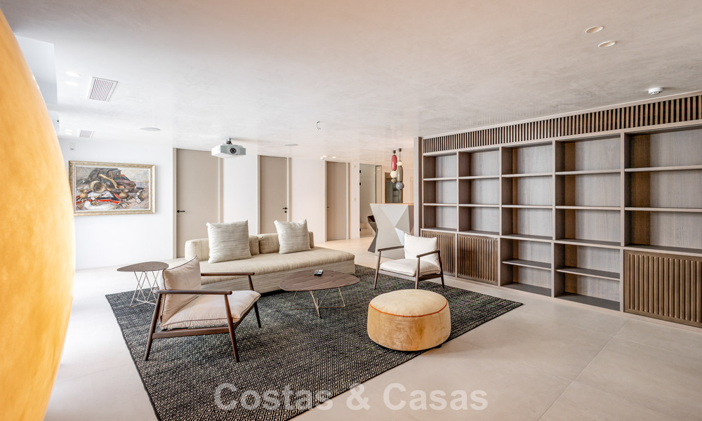 Villa de luxe contemporaine d'exception en première ligne de plage à vendre à San Pedro, Marbella 803666
