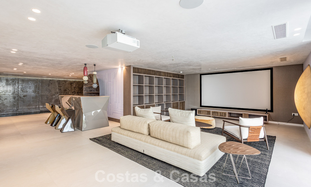 Villa de luxe contemporaine d'exception en première ligne de plage à vendre à San Pedro, Marbella 803667
