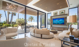 Villa de luxe contemporaine d'exception en première ligne de plage à vendre à San Pedro, Marbella 803671 