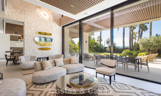Villa de luxe contemporaine d'exception en première ligne de plage à vendre à San Pedro, Marbella 803675 