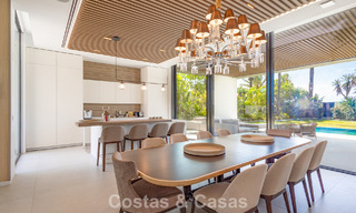 Villa de luxe contemporaine d'exception en première ligne de plage à vendre à San Pedro, Marbella 803677 