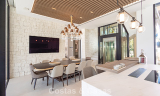 Villa de luxe contemporaine d'exception en première ligne de plage à vendre à San Pedro, Marbella 803678 