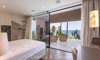 Villa de luxe contemporaine d'exception en première ligne de plage à vendre à San Pedro, Marbella 803693 