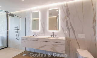 Villa de luxe contemporaine d'exception en première ligne de plage à vendre à San Pedro, Marbella 803698 