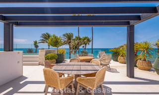 Villa de luxe contemporaine d'exception en première ligne de plage à vendre à San Pedro, Marbella 803704 