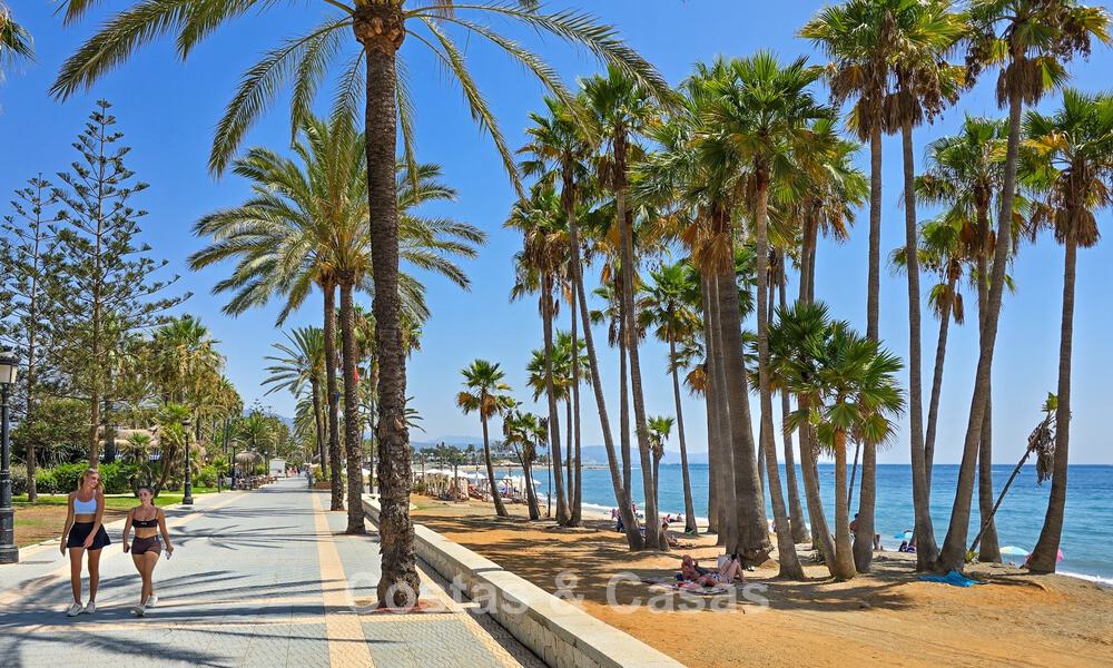 Villa de luxe contemporaine d'exception en première ligne de plage à vendre à San Pedro, Marbella 804132