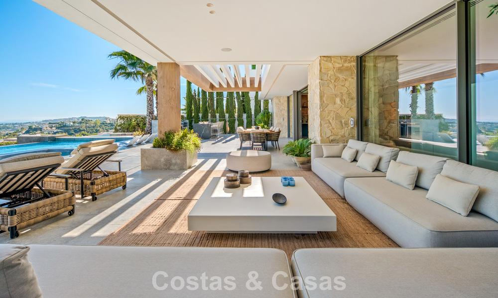 Villa de luxe d'exception avec vue sur la mer à vendre dans une résidence sécurisée à La Quinta, Marbella - Benahavís 803724