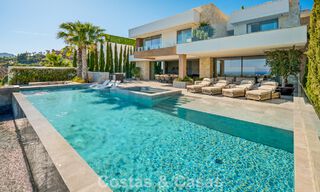 Villa de luxe d'exception avec vue sur la mer à vendre dans une résidence sécurisée à La Quinta, Marbella - Benahavís 803727 