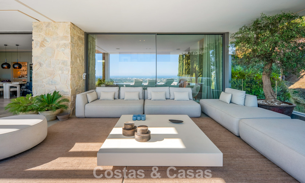 Villa de luxe d'exception avec vue sur la mer à vendre dans une résidence sécurisée à La Quinta, Marbella - Benahavís 803728