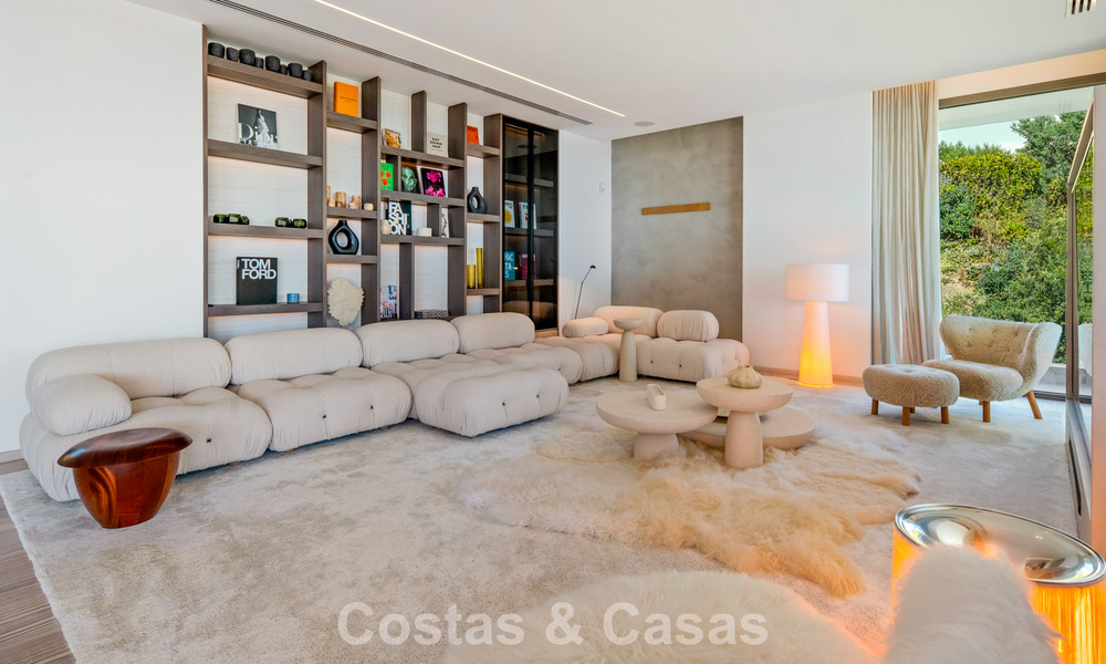 Villa de luxe d'exception avec vue sur la mer à vendre dans une résidence sécurisée à La Quinta, Marbella - Benahavís 803736