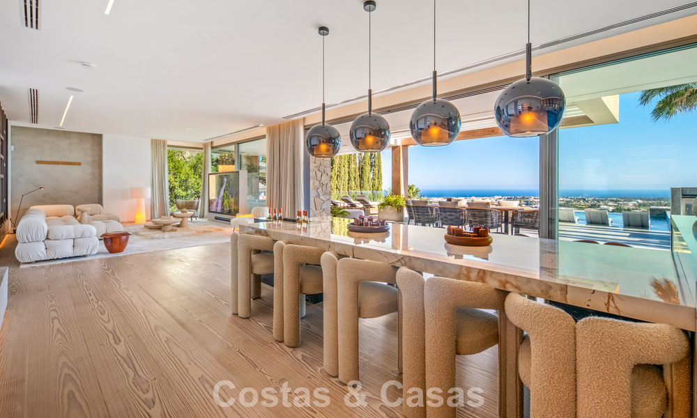 Villa de luxe d'exception avec vue sur la mer à vendre dans une résidence sécurisée à La Quinta, Marbella - Benahavís 803737