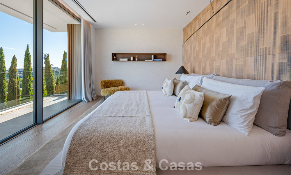 Villa de luxe d'exception avec vue sur la mer à vendre dans une résidence sécurisée à La Quinta, Marbella - Benahavís 803742