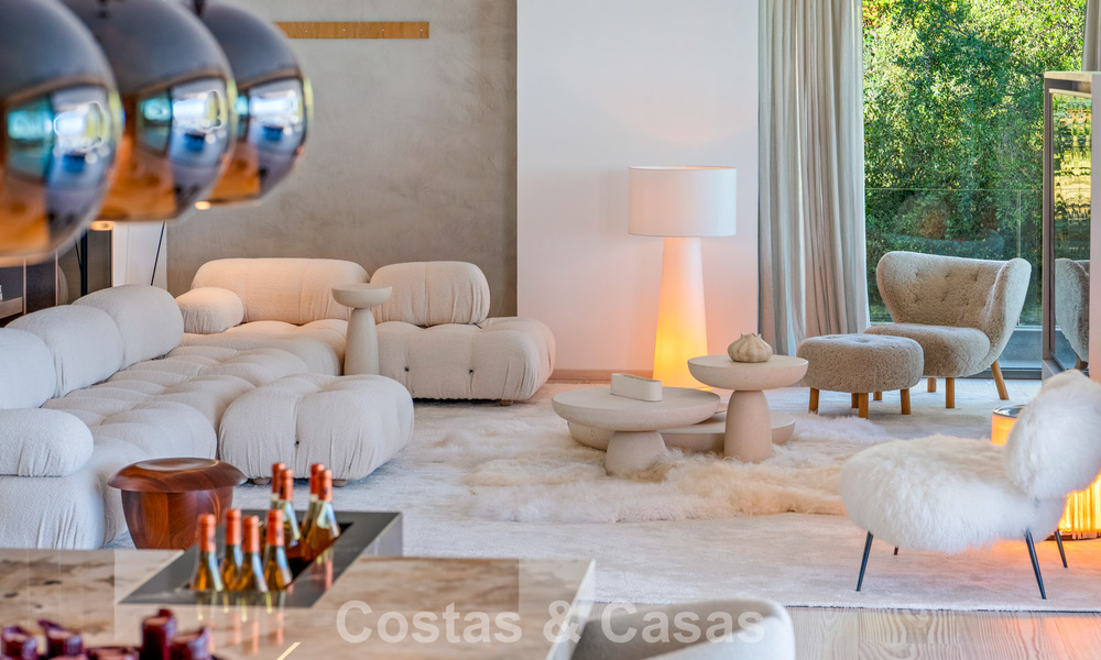 Villa de luxe d'exception avec vue sur la mer à vendre dans une résidence sécurisée à La Quinta, Marbella - Benahavís 803748