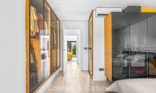 Maison de style andalou moderne à vendre dans une résidence très recherchée, en première ligne du golf d'Aloha, Nueva Andalucía, Marbella 803764 