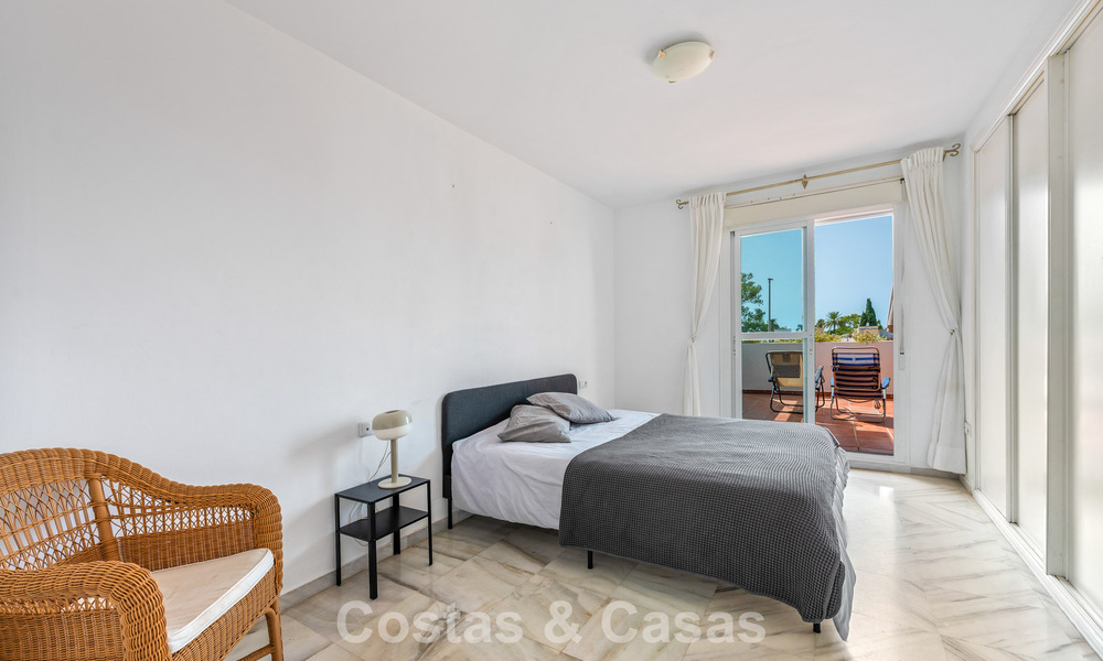 Spacieux appartement à vendre à distance de marche de la plage et de Puerto Banús, Marbella 803941