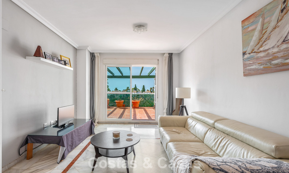Spacieux appartement à vendre à distance de marche de la plage et de Puerto Banús, Marbella 803946