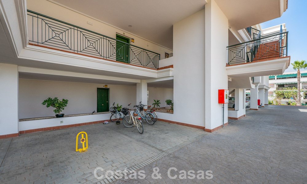 Spacieux appartement à vendre à distance de marche de la plage et de Puerto Banús, Marbella 803960