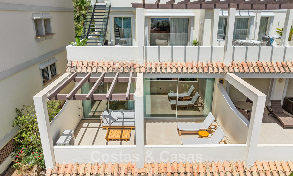 Appartement de luxe rénové avec vues panoramiques à vendre à Nueva Andalucía, Marbella 804055