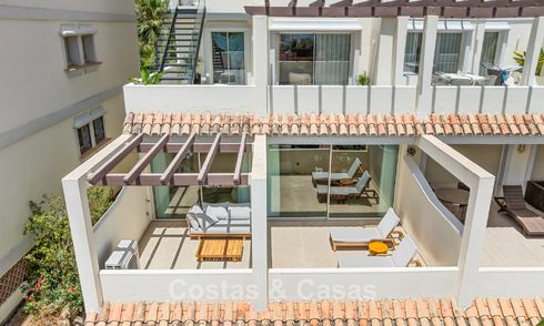 Appartement de luxe rénové avec vues panoramiques à vendre à Nueva Andalucía, Marbella 804055