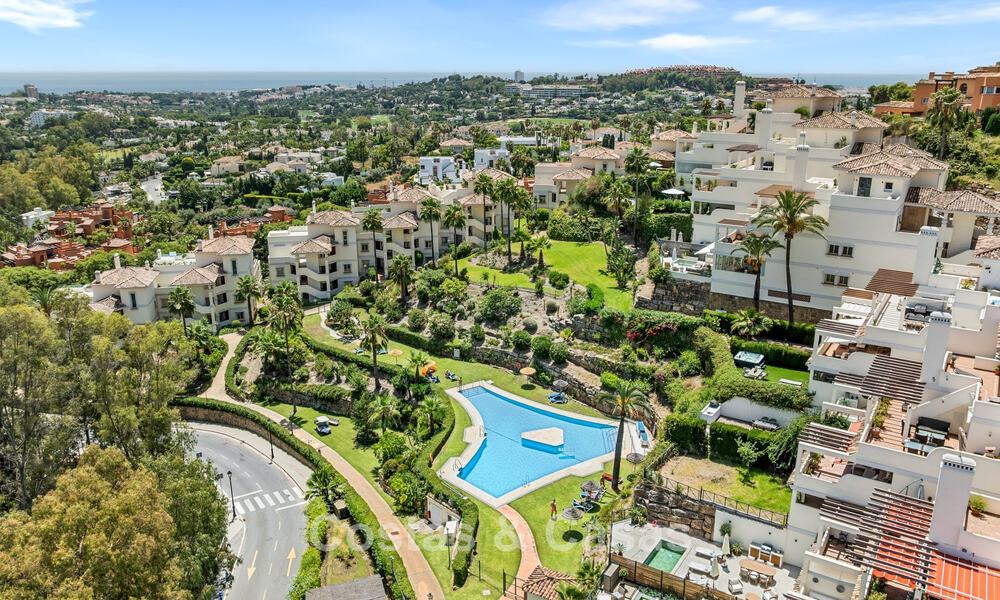Appartement de luxe rénové avec vues panoramiques à vendre à Nueva Andalucía, Marbella 804056