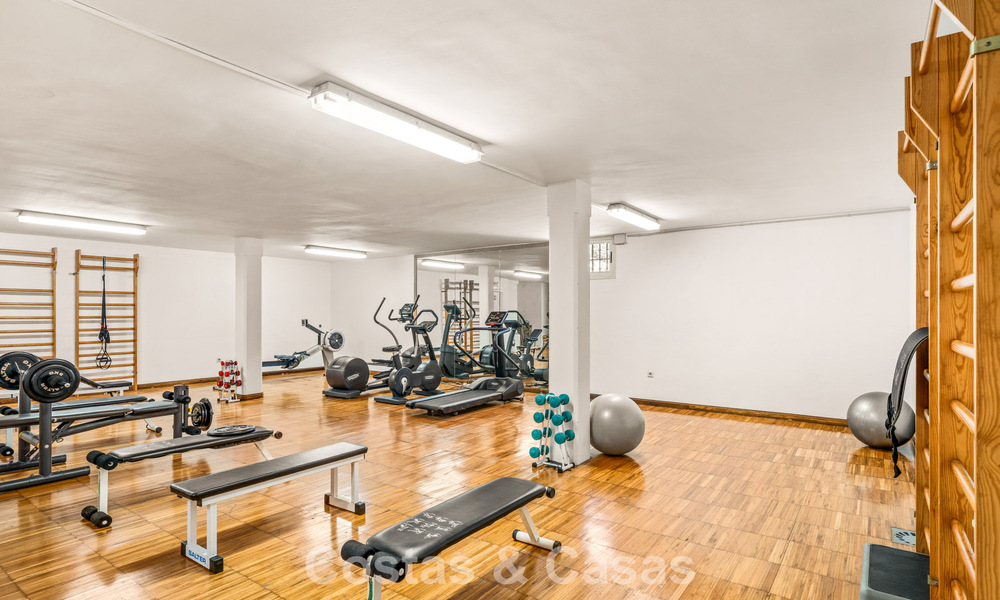 Appartement de luxe rénové avec vues panoramiques à vendre à Nueva Andalucía, Marbella 804057