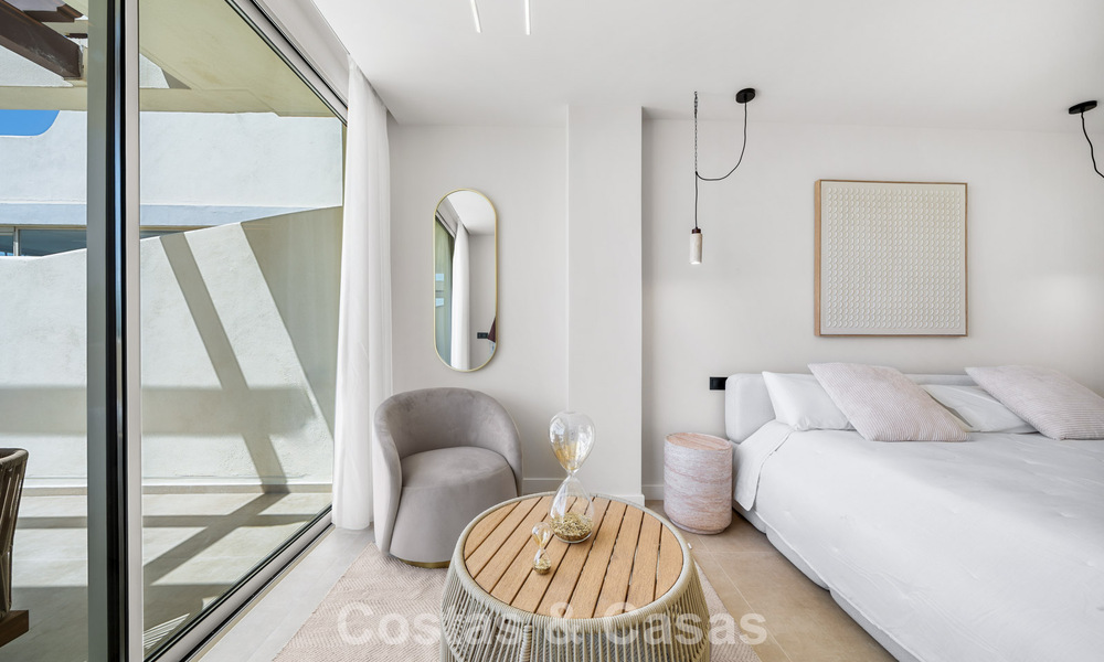 Appartement de luxe rénové avec vues panoramiques à vendre à Nueva Andalucía, Marbella 804061