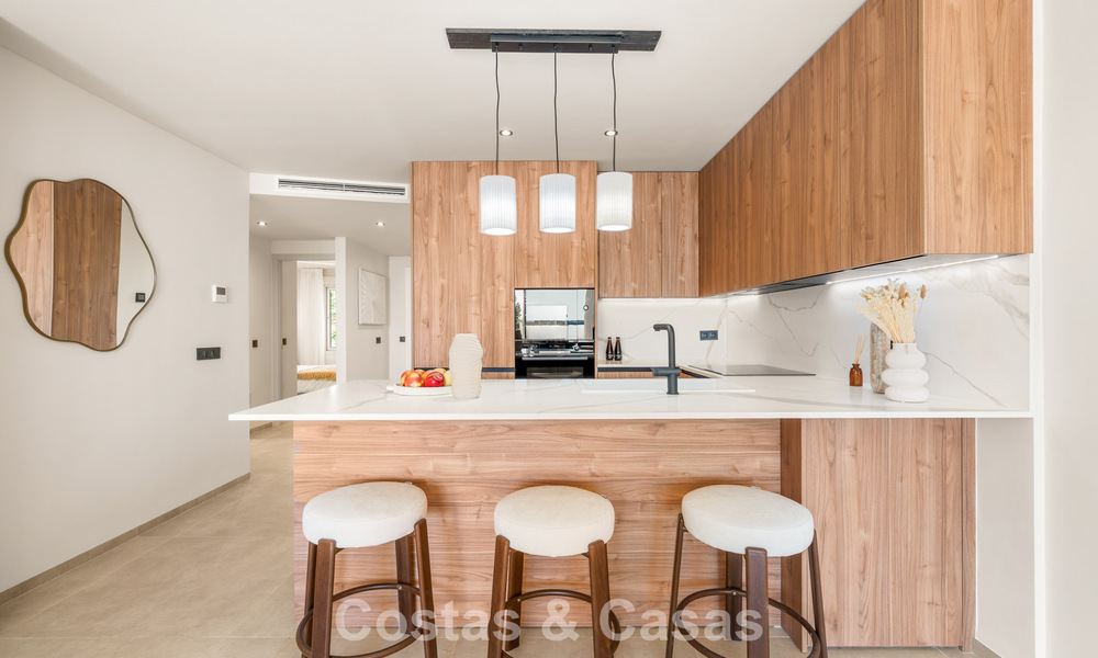 Appartement de luxe rénové avec vues panoramiques à vendre à Nueva Andalucía, Marbella 804064