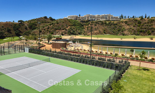 Villa d’architecte avec vues panoramiques sur les montagnes et la mer à vendre à Marbella - Benahavís 804252 