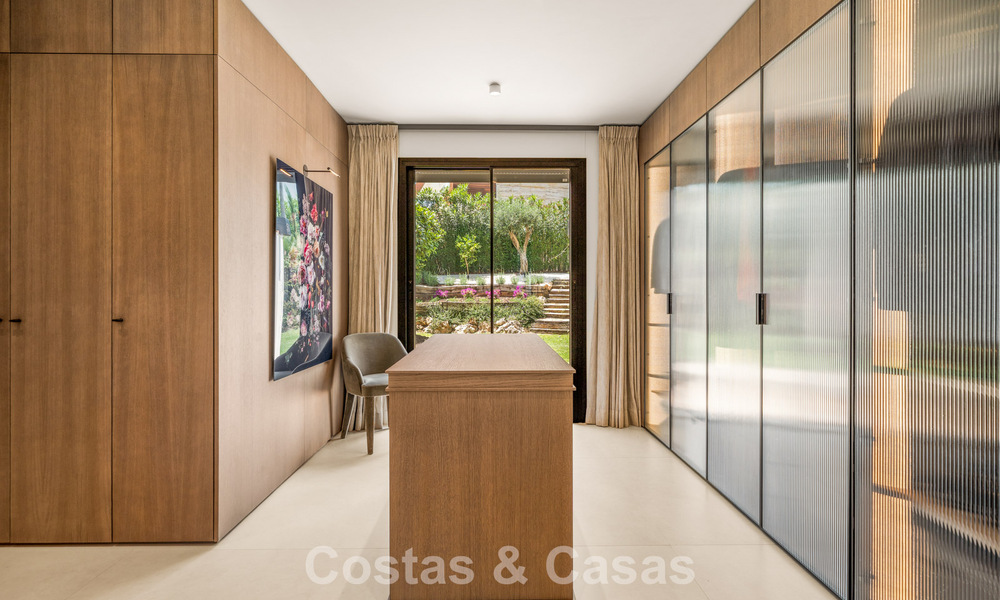 Élégante villa méditerranéenne rénovée à vendre à Cascada de Camoján, sur le Golden Mile de Marbella 804165