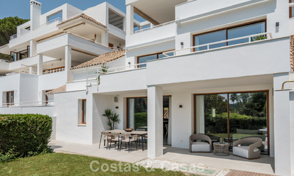 Appartement duplex avec jardin, entièrement rénové, à vendre à Nueva Andalucía, Marbella 804191