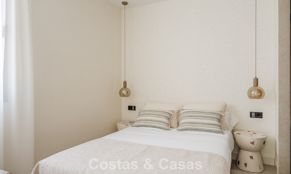 Appartement duplex avec jardin, entièrement rénové, à vendre à Nueva Andalucía, Marbella 804199