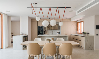 Appartement duplex avec jardin, entièrement rénové, à vendre à Nueva Andalucía, Marbella 804209 