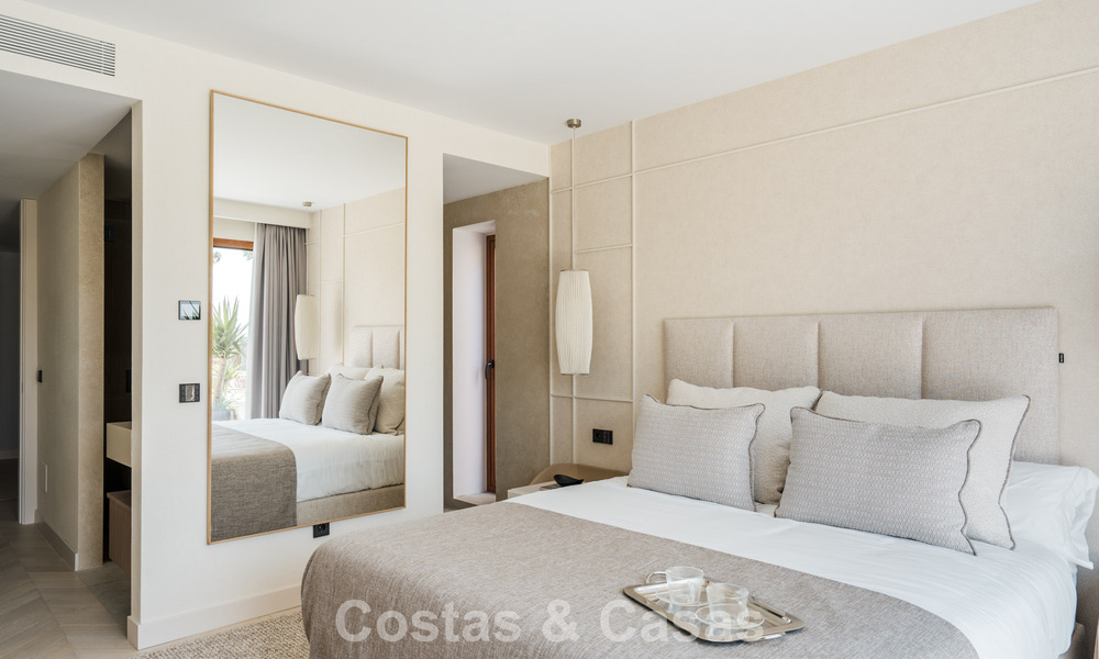 Appartement duplex avec jardin, entièrement rénové, à vendre à Nueva Andalucía, Marbella 804213